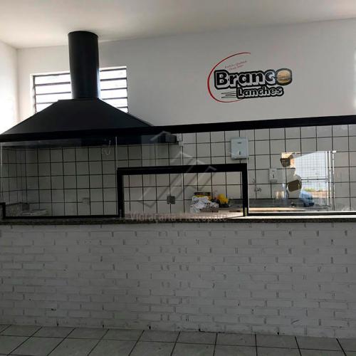 Bacão-Vitrine com Vidro Temperado